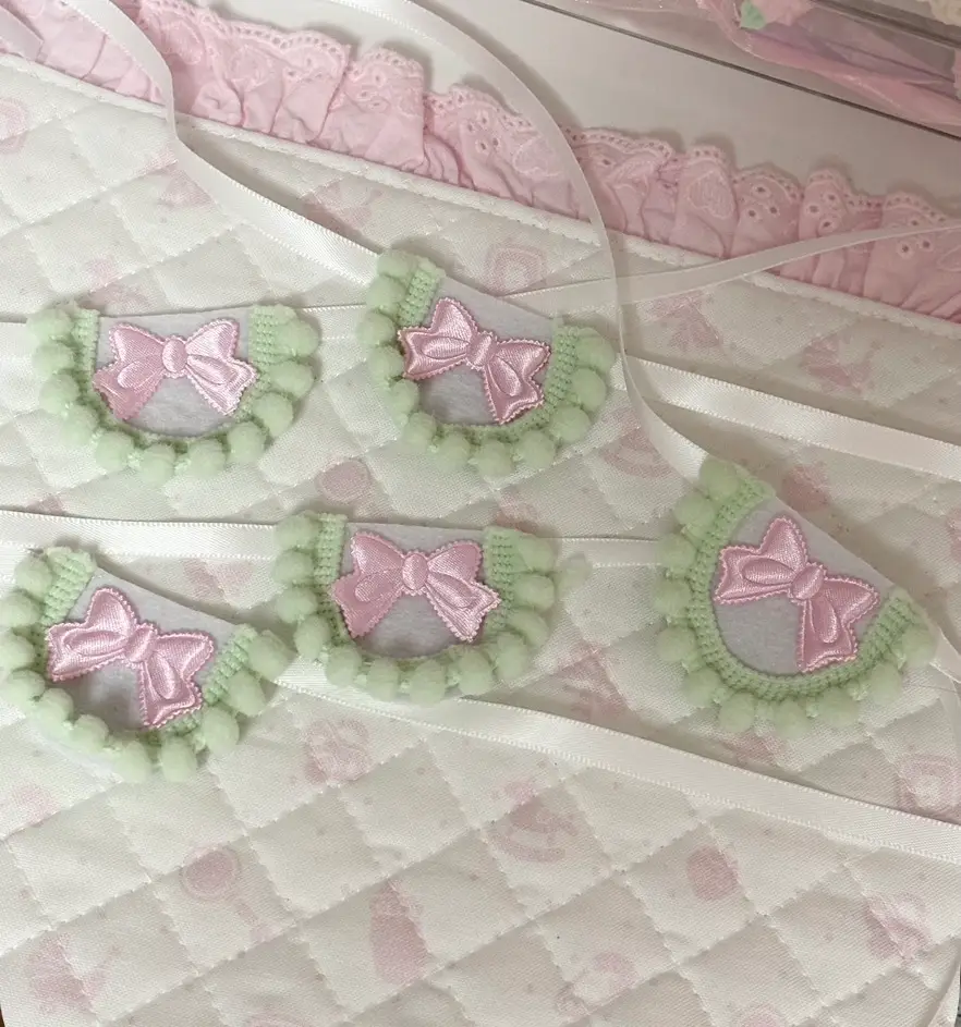 Light green bib