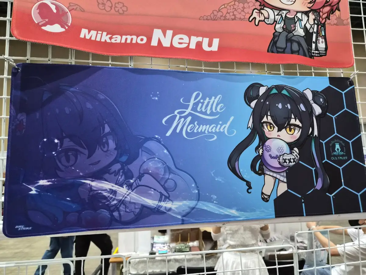 Siren mousepad